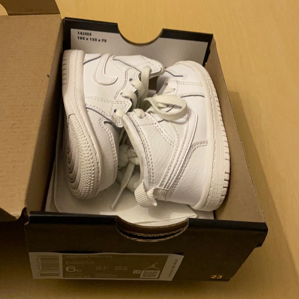 Toddler Jordan 1 mid